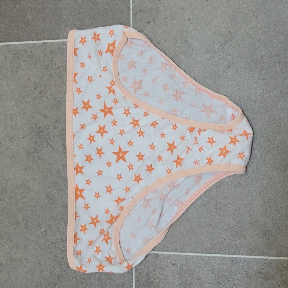 Little girls panty size 14/16 peach